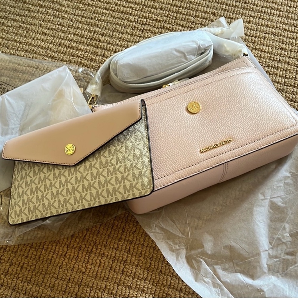 NWT Michael Kors Maisie Powder Blush 3in1 zip Crossbody Bag - Picture 14 of 16
